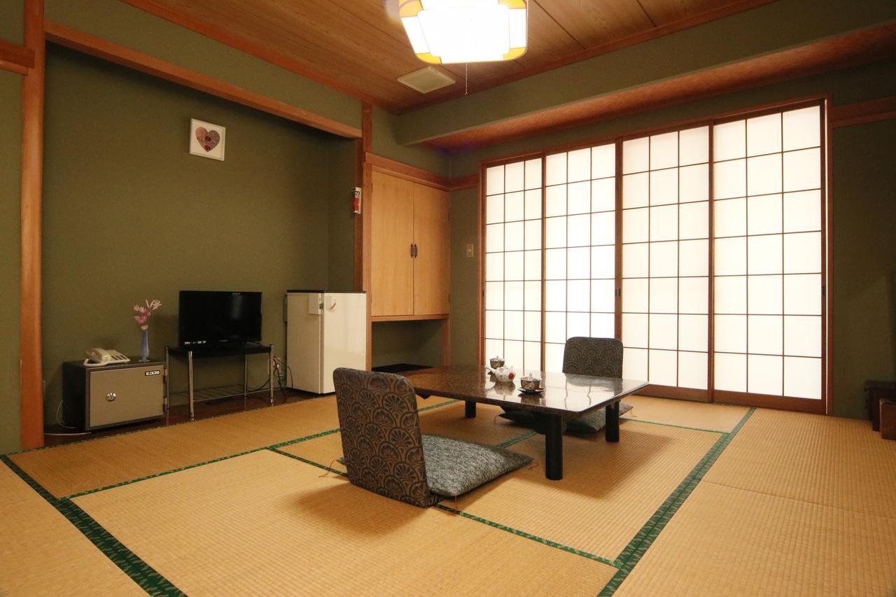 Hotel Sansuiso Yamanakako Exterior photo